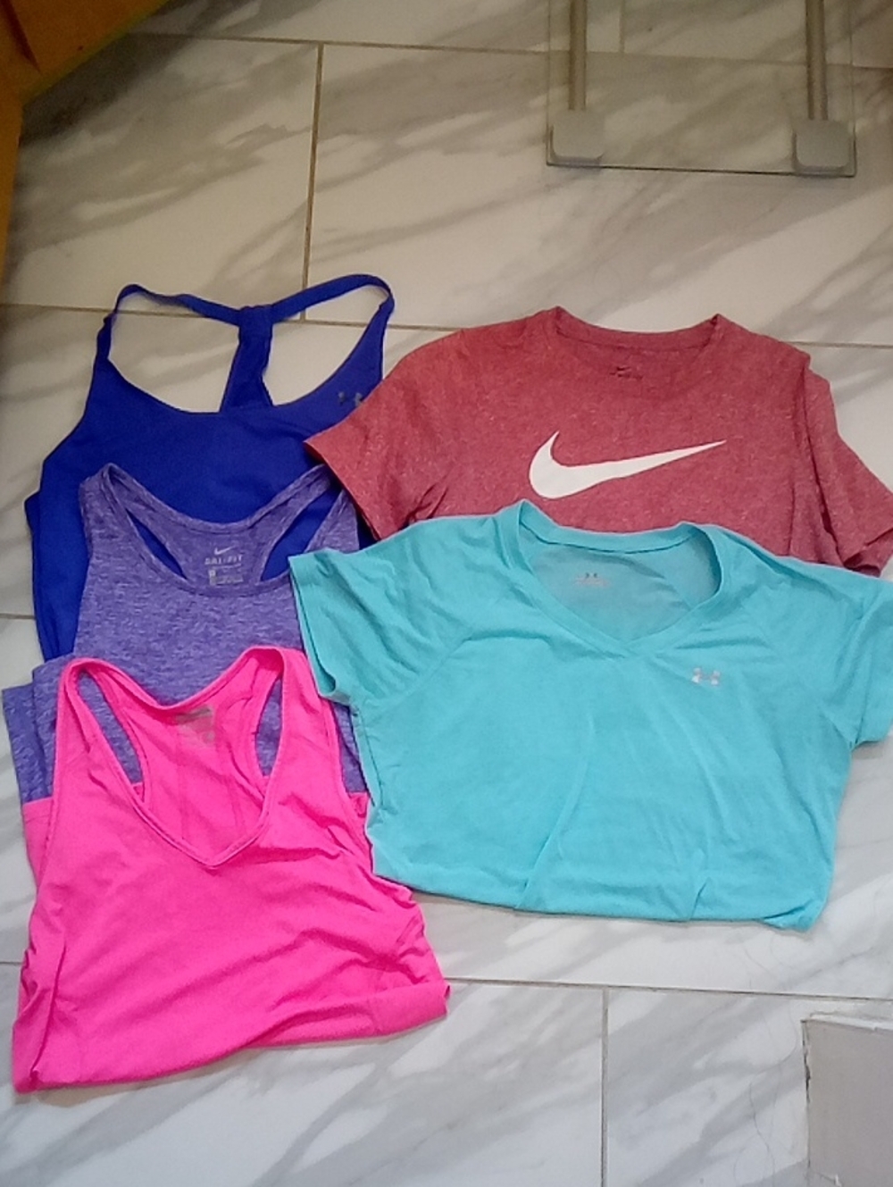 Bundle 5 Nike Under Armour New Balance Athletic Tops Size S/M